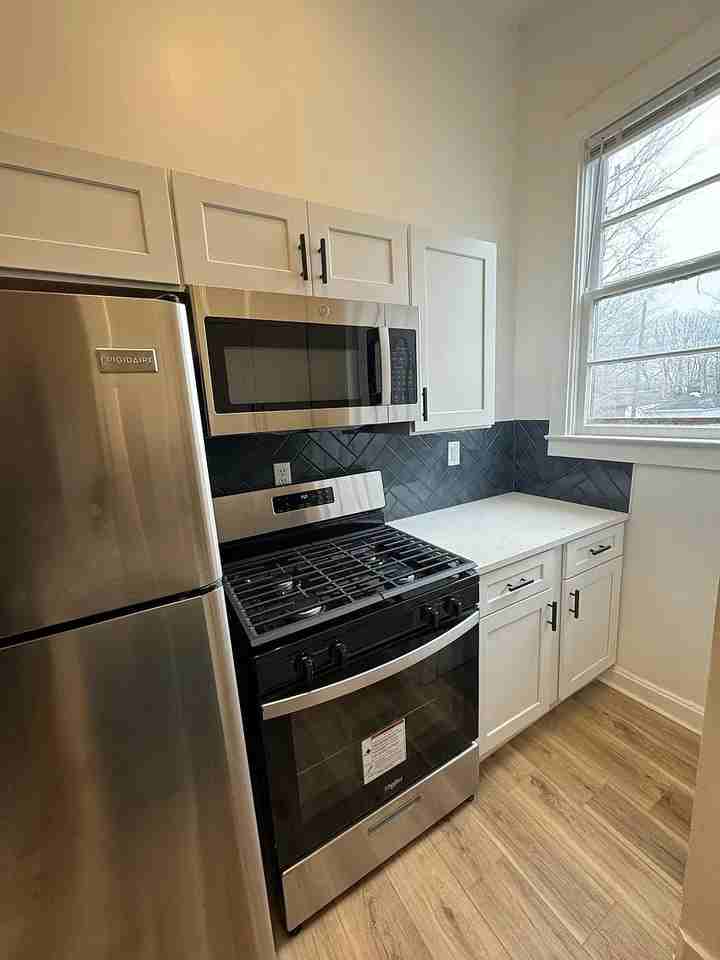 3107 Portland Ave #2 - Photo 3 of 8