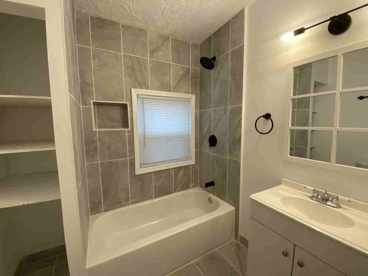 3119 Portland Ave #1 - Photo 3 of 8