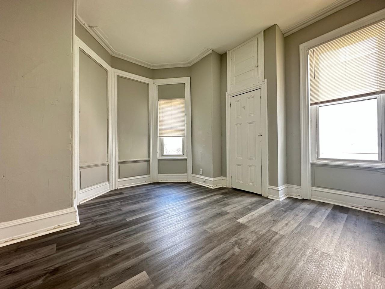 1526 N 18th St #2R - Photo 5 of 6