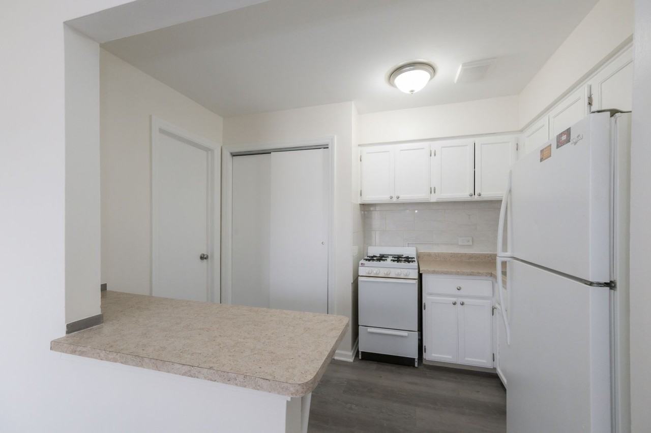 15312 Knox Ave Apt 6 - Photo 7 of 10