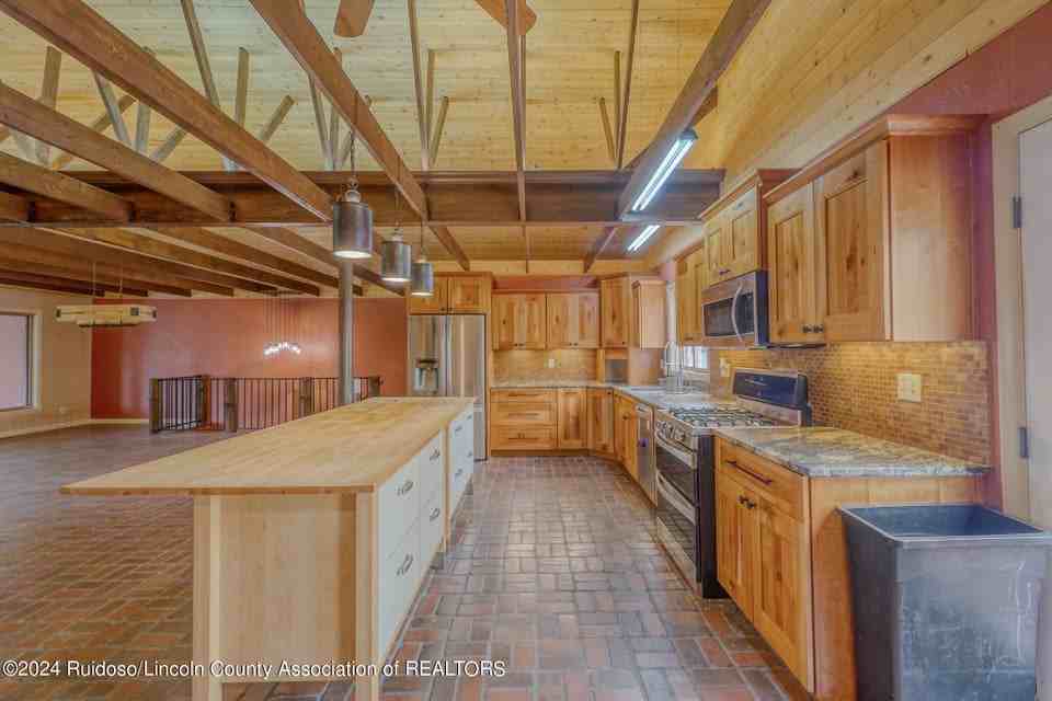 109 Snowcap Dr #1 - Photo 6 of 32