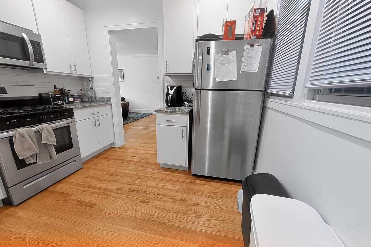 6638 N Glenwood Ave - Photo 5 of 18