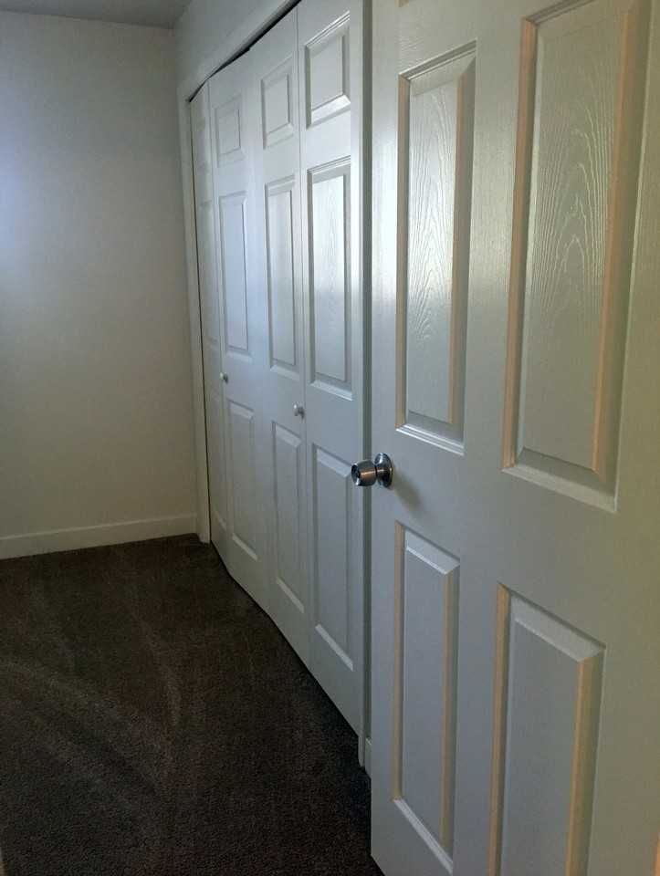 545 Stringham AvenueUnit D #D - Photo 6 of 13
