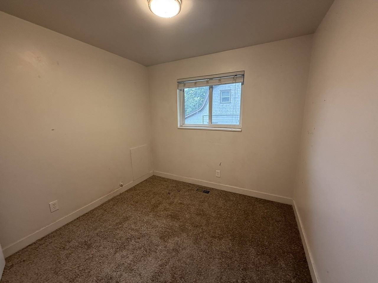 545 Stringham AvenueUnit D #D - Photo 7 of 13