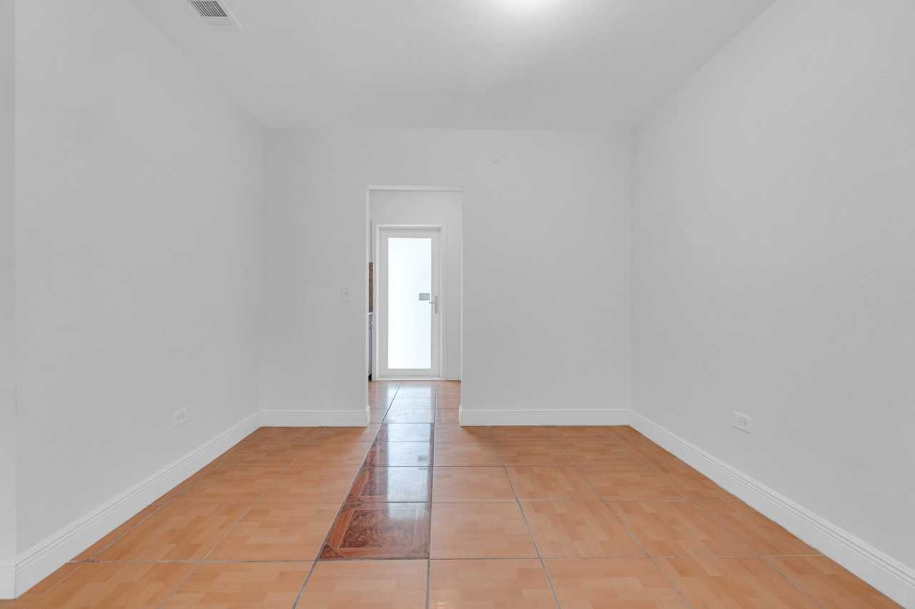 1730 Nw 55th Ter #1 - Photo 3 of 34