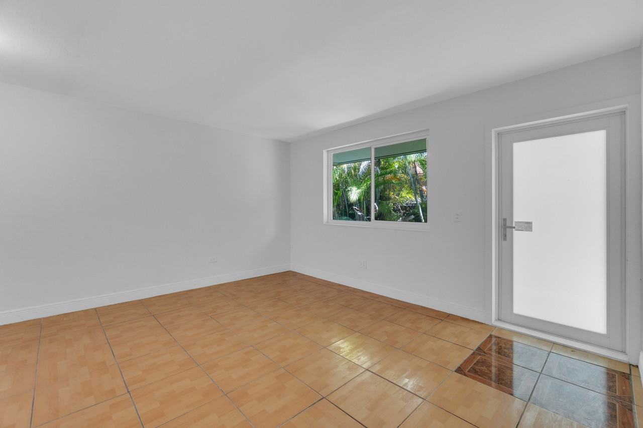 1730 Nw 55th Ter #1 - Photo 6 of 34