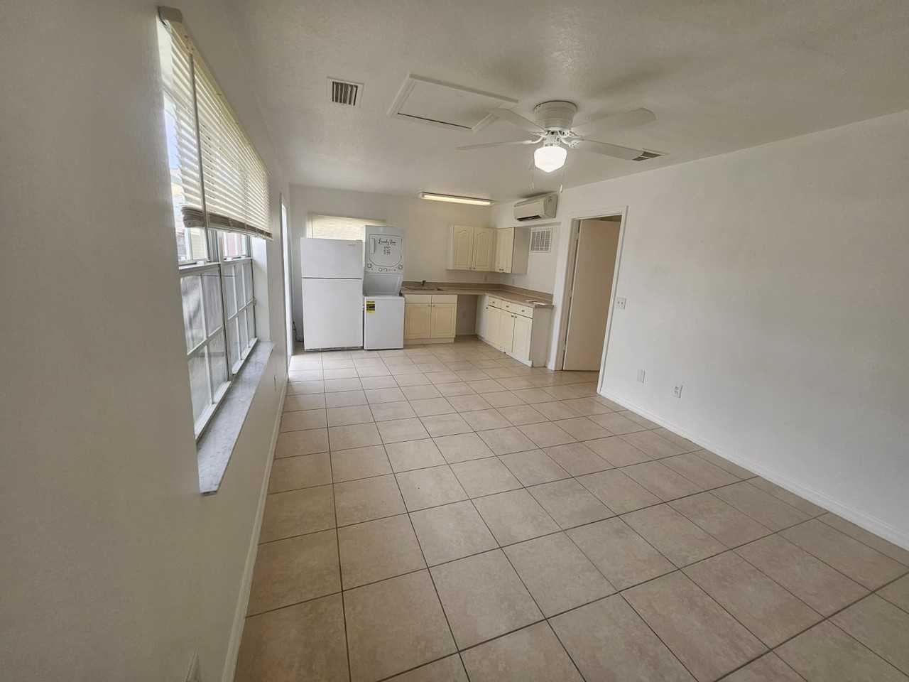 601 Washington Palm Loop #B - Photo 3 of 13