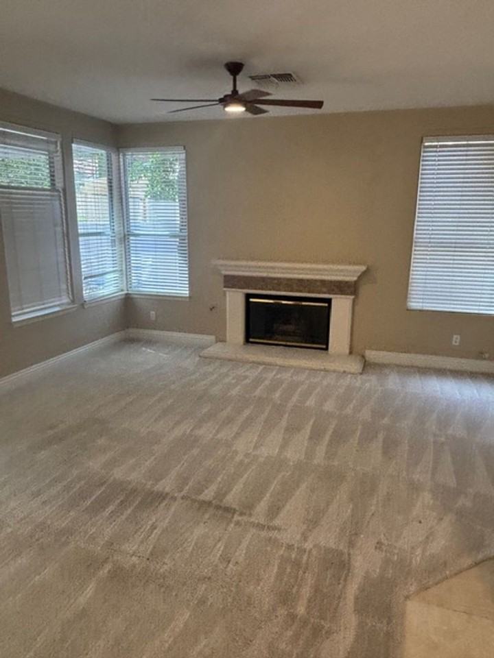 2929 Sterling Cove Dr - Photo 2 of 17