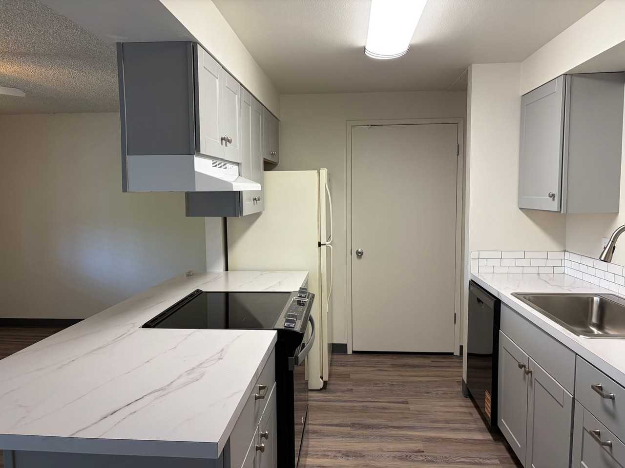 Woodlake Village Apts - Photo 5 of 15