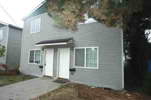 featured image of 9833 N Lombard St