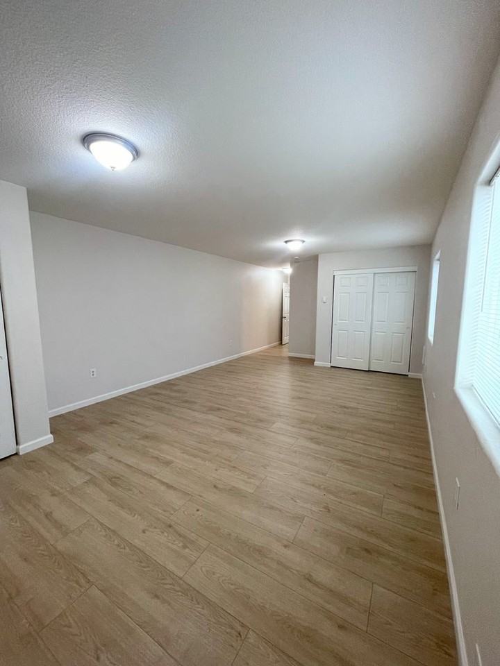 9833 N Lombard St - Photo 5 of 18