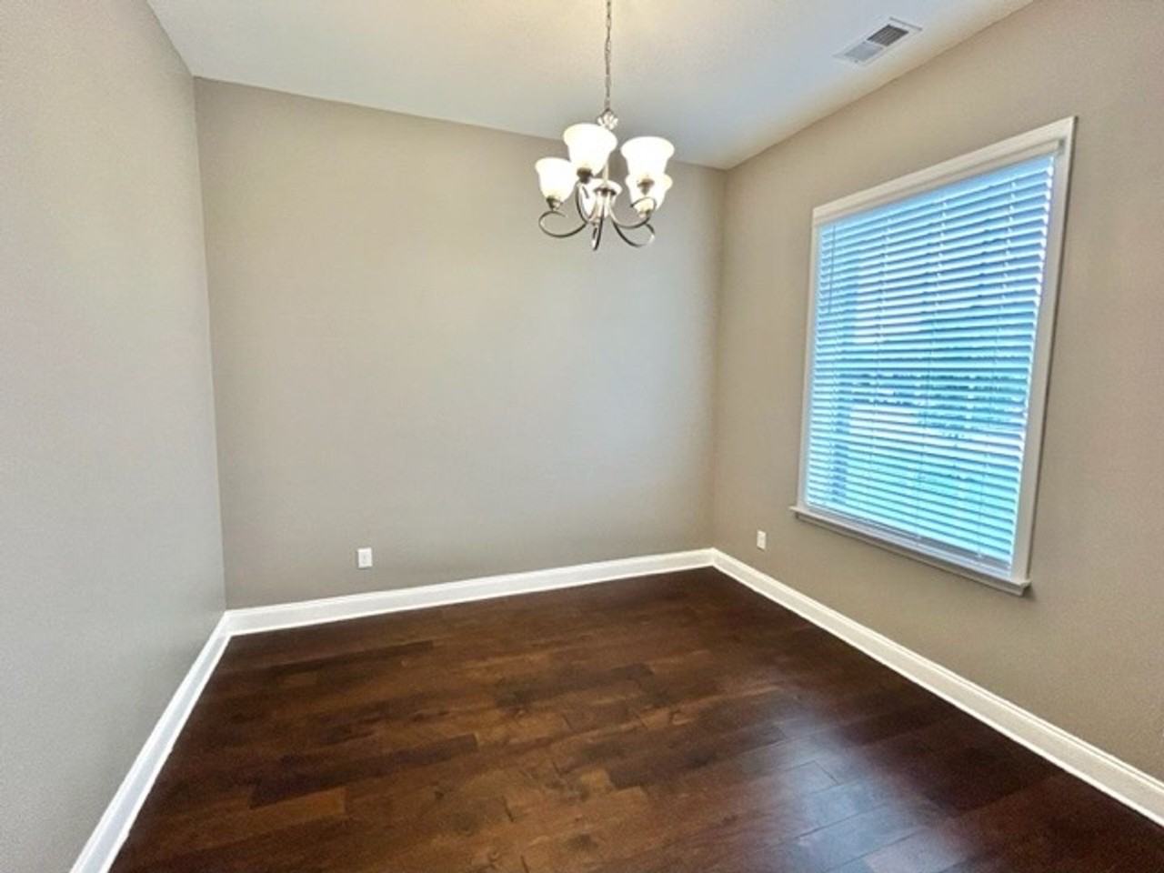 6321 Darwood Dr - Photo 4 of 15