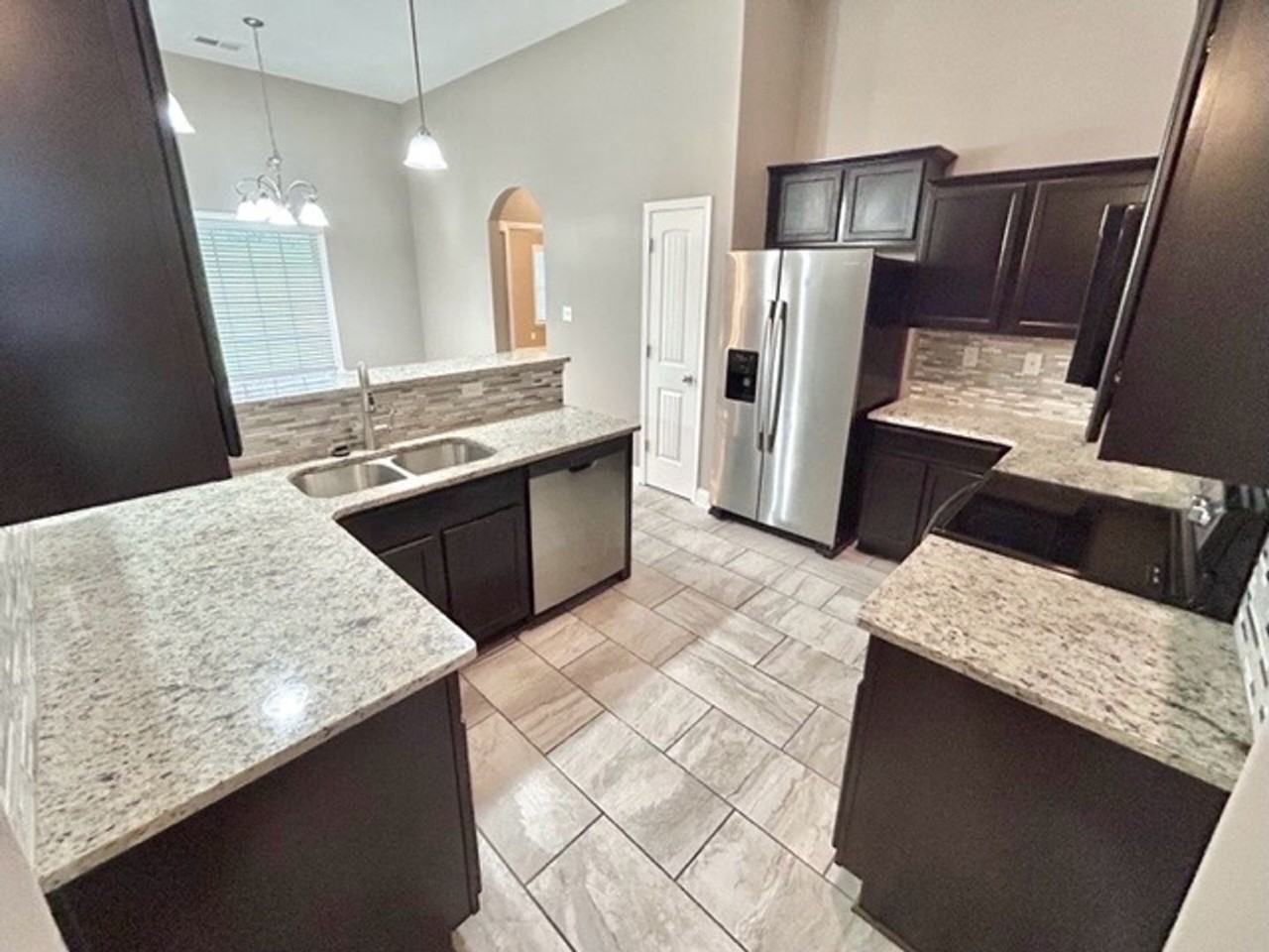 6321 Darwood Dr - Photo 5 of 15