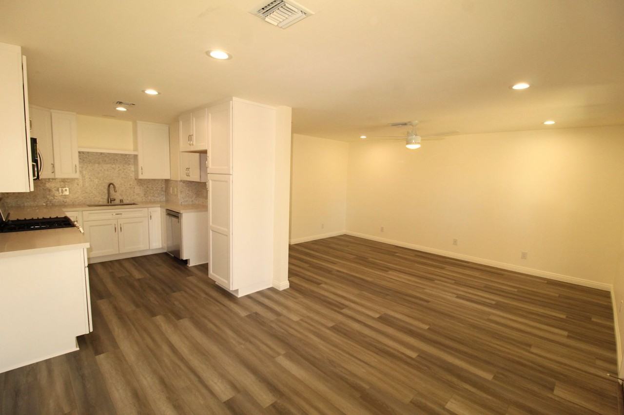 577 Thoreau Ln - Photo 6 of 24