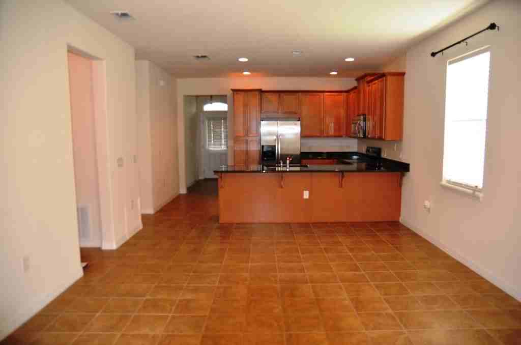 7480 Azalea Cove Cir - Photo 3 of 10