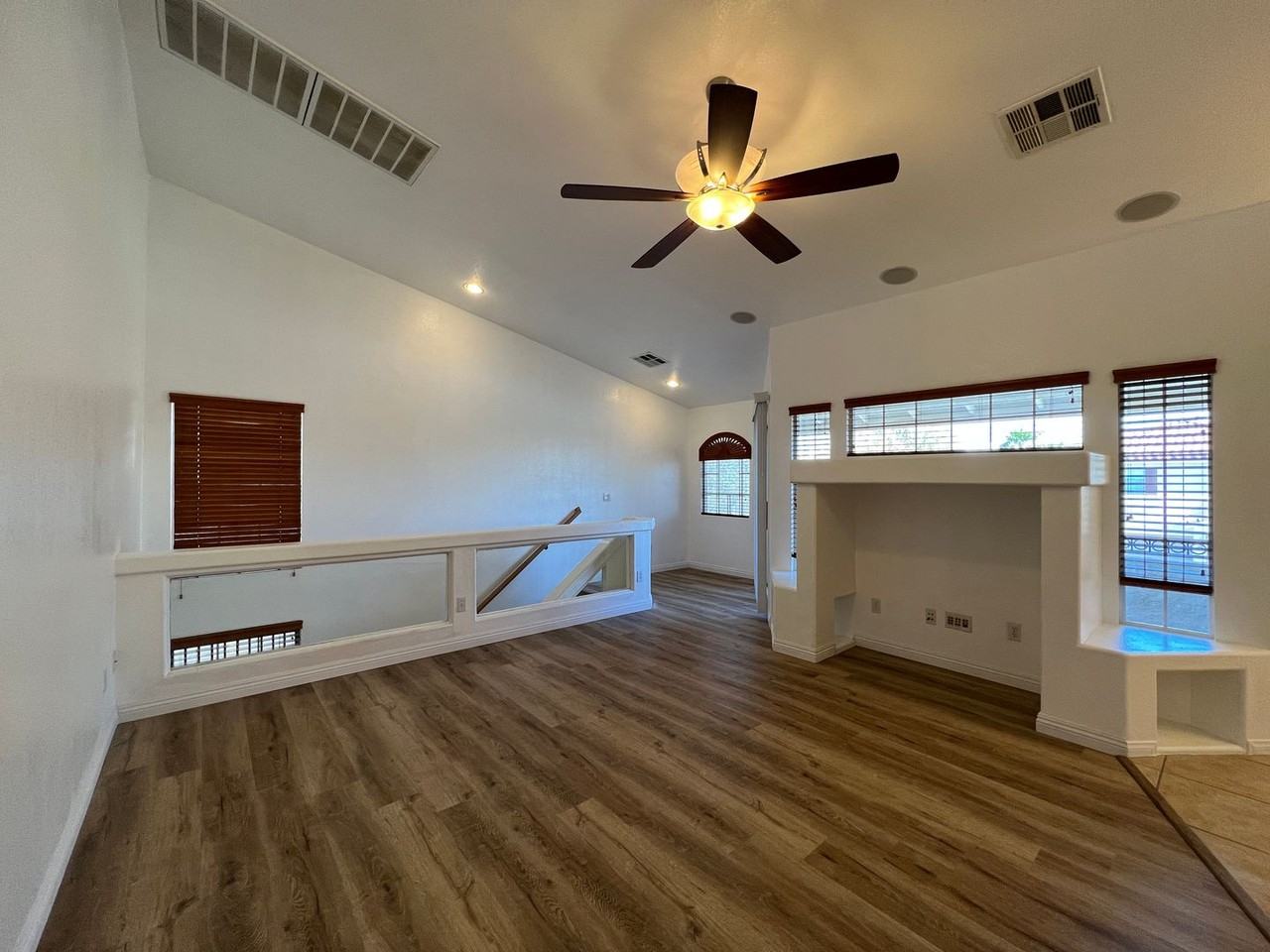 5561 Anticipation Ct - Photo 5 of 25