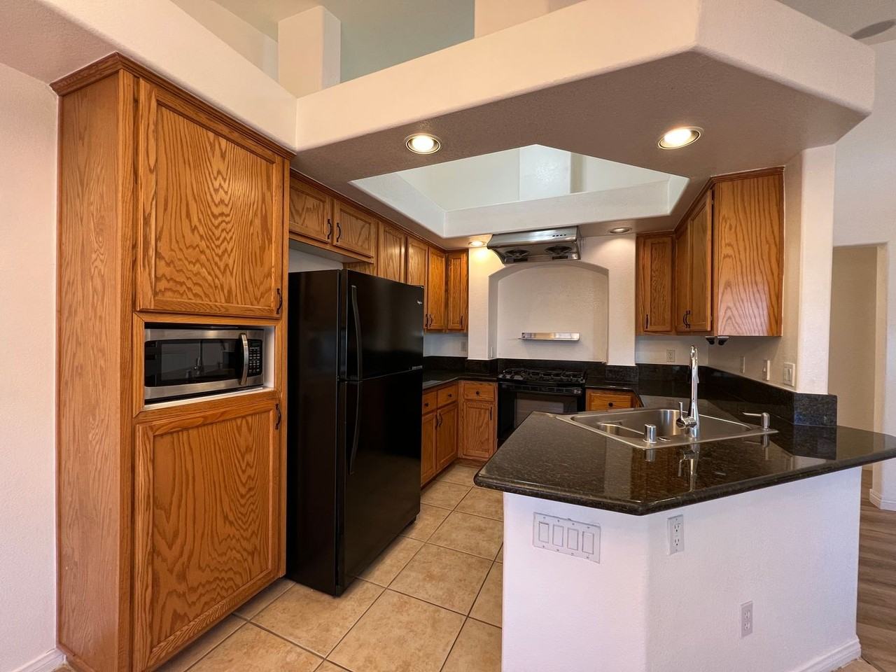5561 Anticipation Ct - Photo 7 of 25