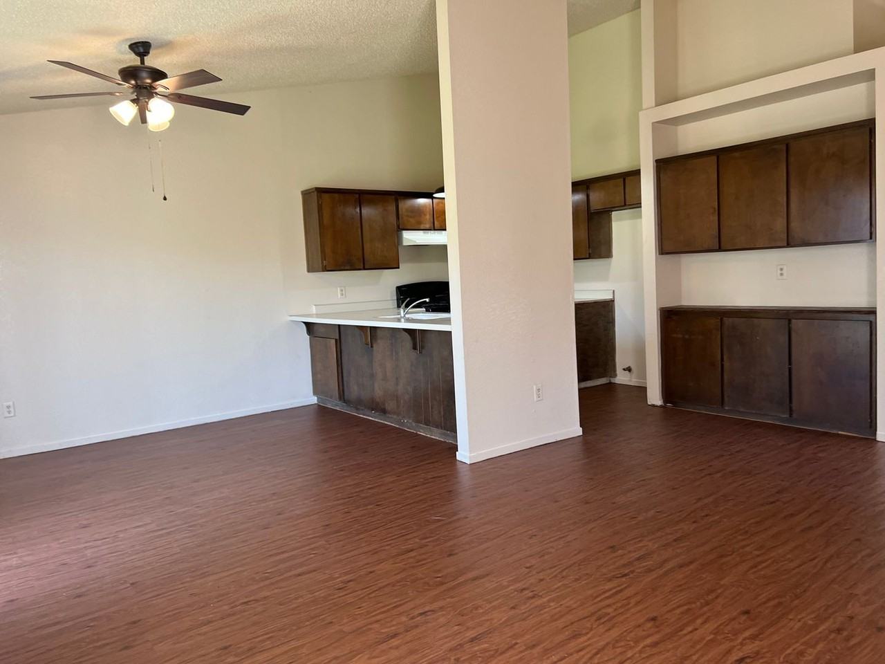 803 E Prospect Ave - Photo 4 of 14