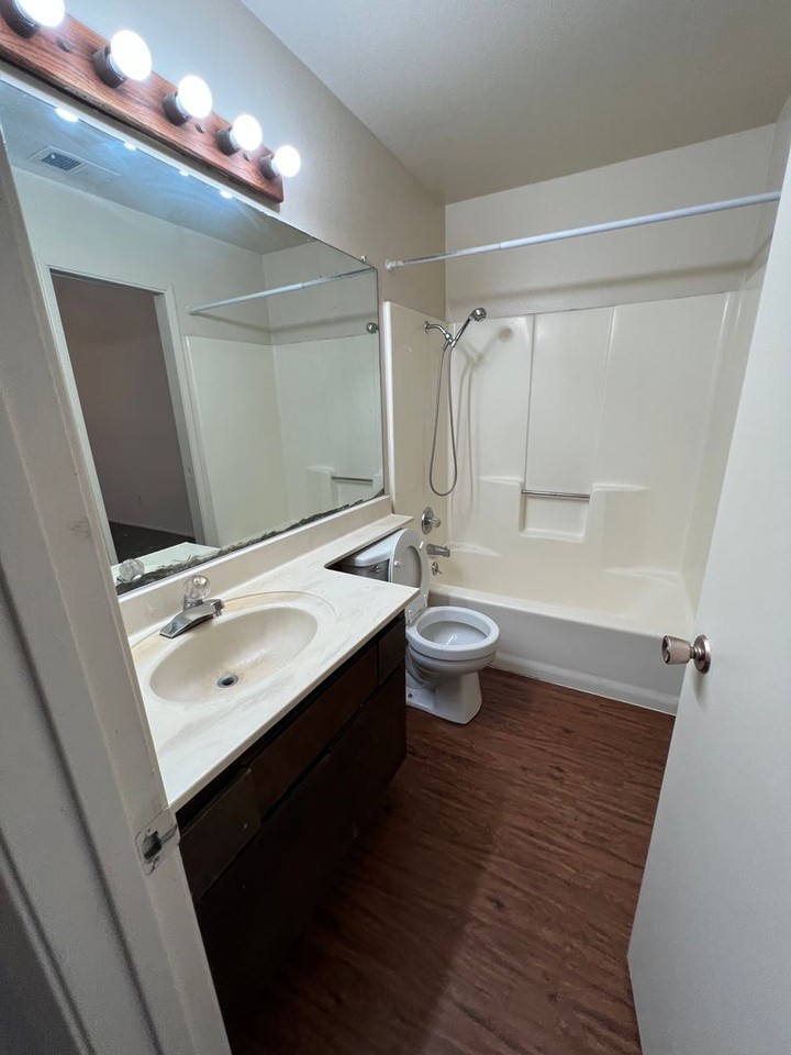 803 E Prospect Ave - Photo 7 of 14