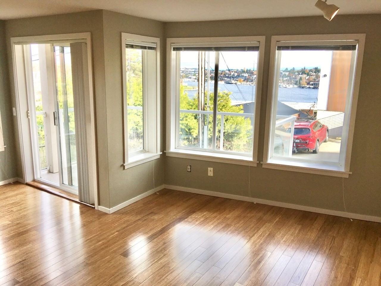 2432 Dexter Ave N #100 - Photo 2 of 23