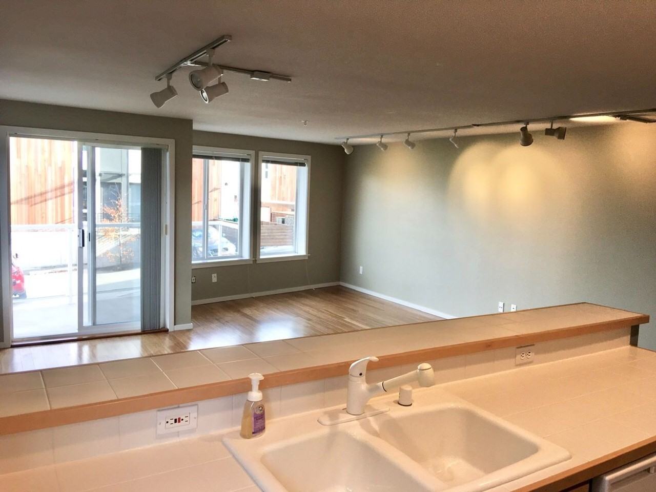 2432 Dexter Ave N #100 - Photo 6 of 23