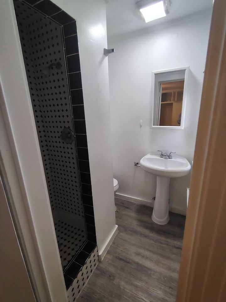 510 Holtby Rd - Photo 6 of 18