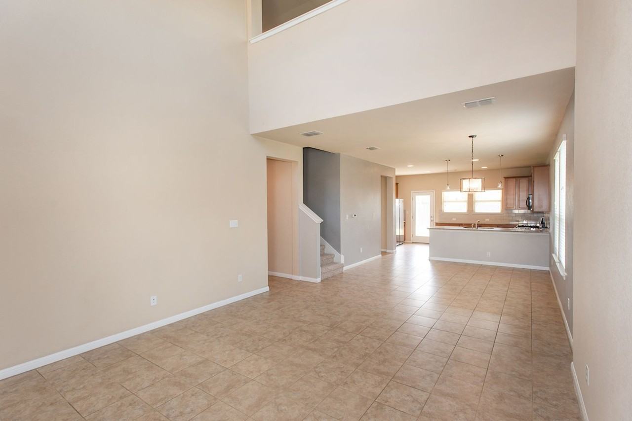 8113 Rosano St - Photo 6 of 32