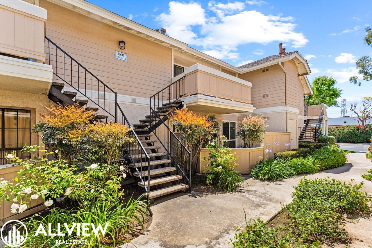 12680 Briarglen Loop - Photo 3 of 28