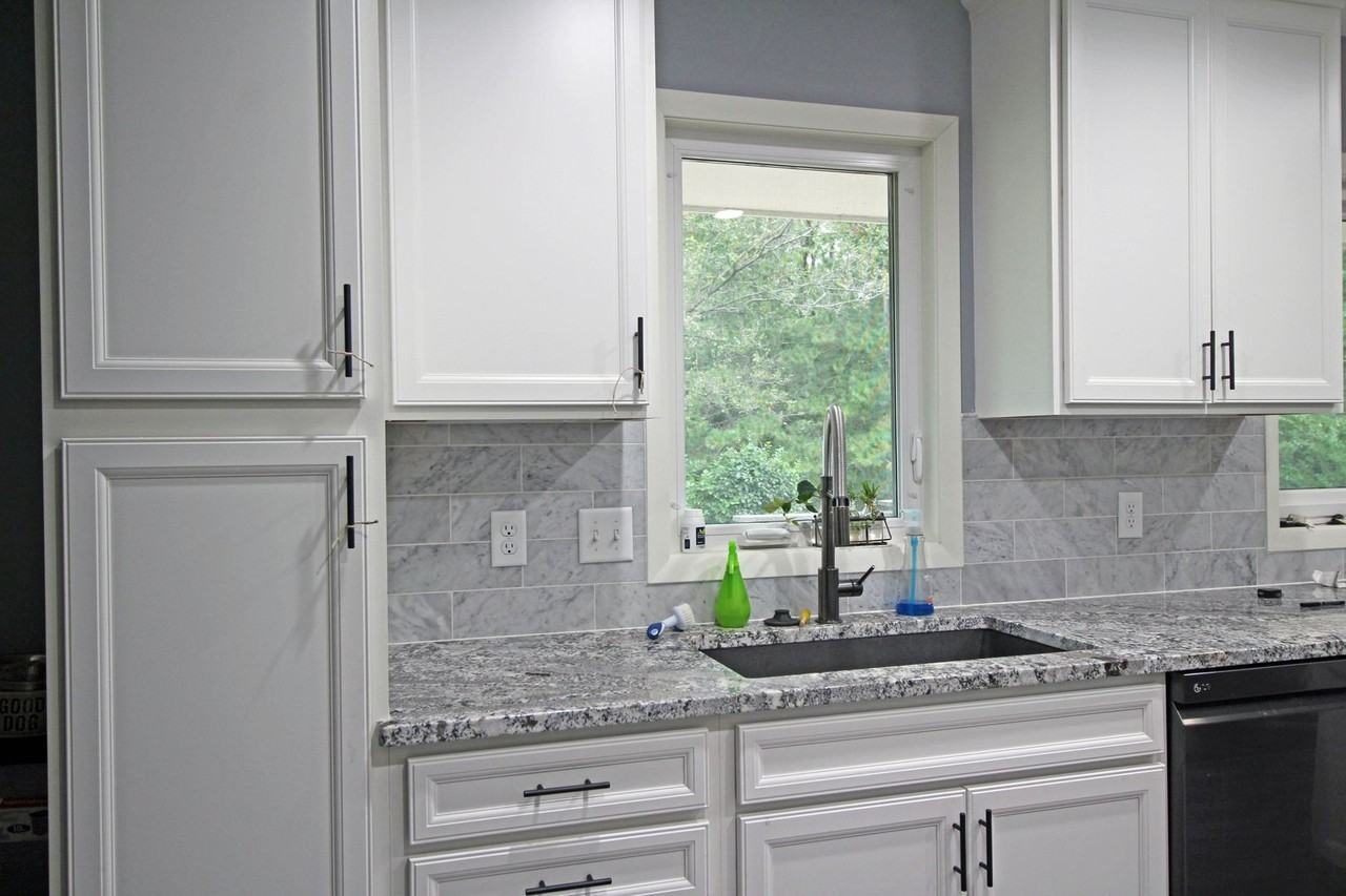 4136 Kings Dr - Photo 2 of 32