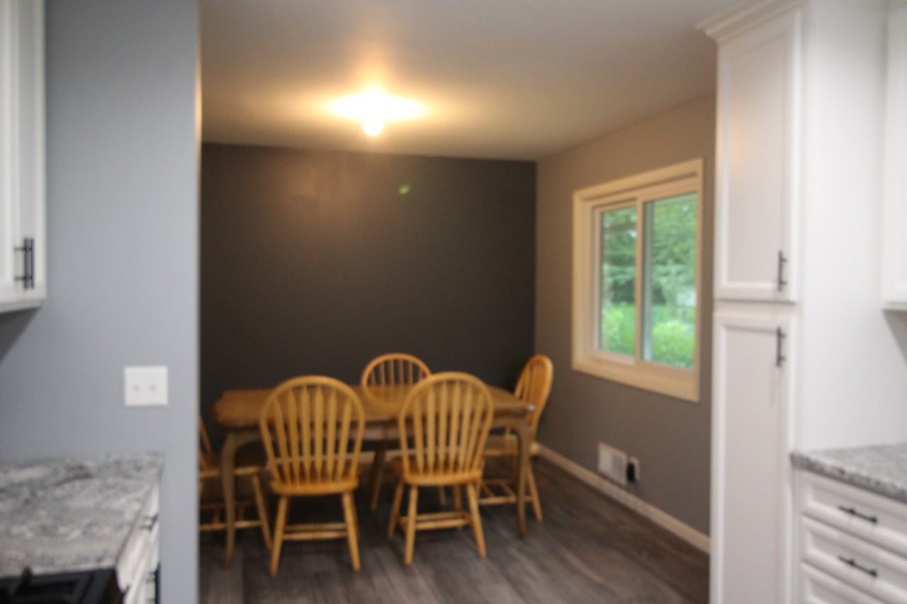 4136 Kings Dr - Photo 4 of 32