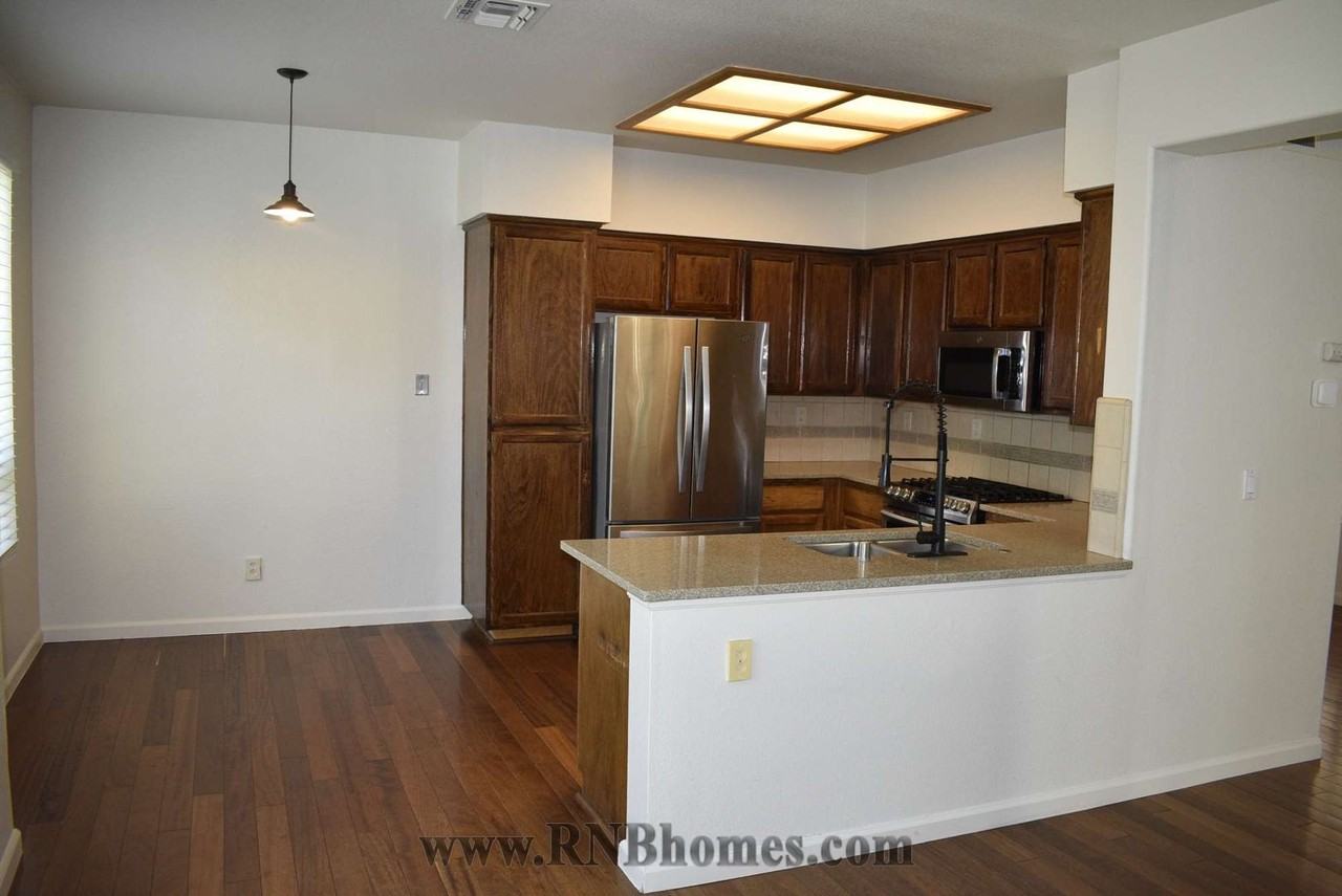 5228 Del Vista Way - Photo 5 of 16