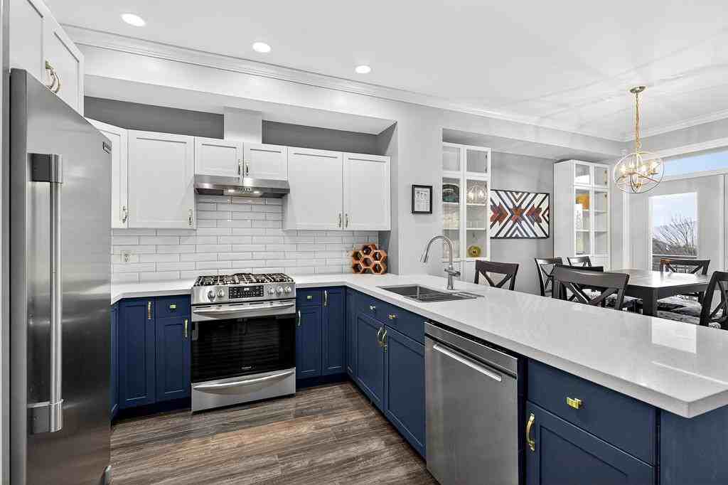 5900 15-5900 Jinkerson Road #1 - Photo 3 of 40