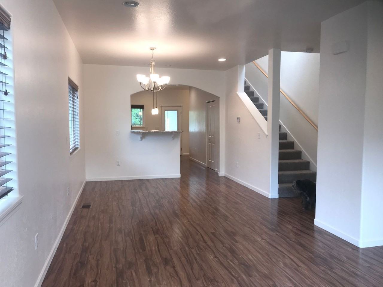 375 Stoneridge Ave - Photo 3 of 16