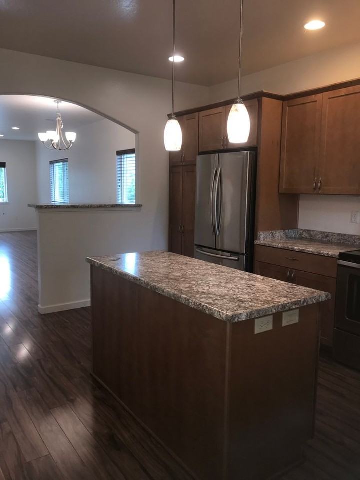 375 Stoneridge Ave - Photo 5 of 16