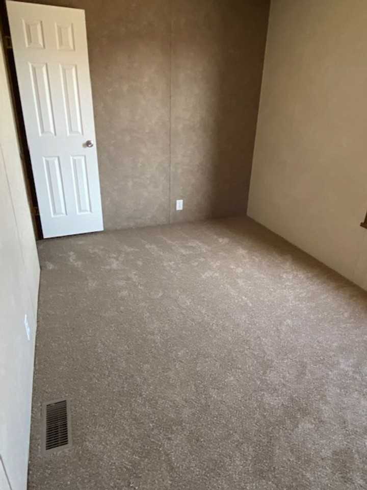 864 Alb Dr - Photo 4 of 9