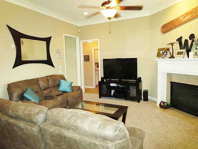 339 Oakland Pl - Photo 4 of 10