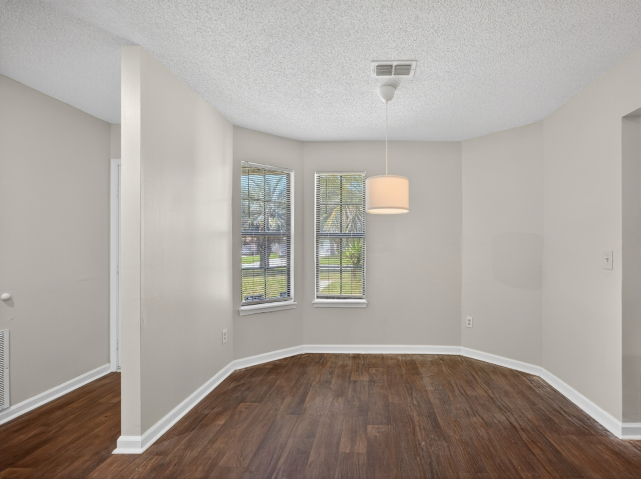 13142 Annandale Dr S - Photo 3 of 16