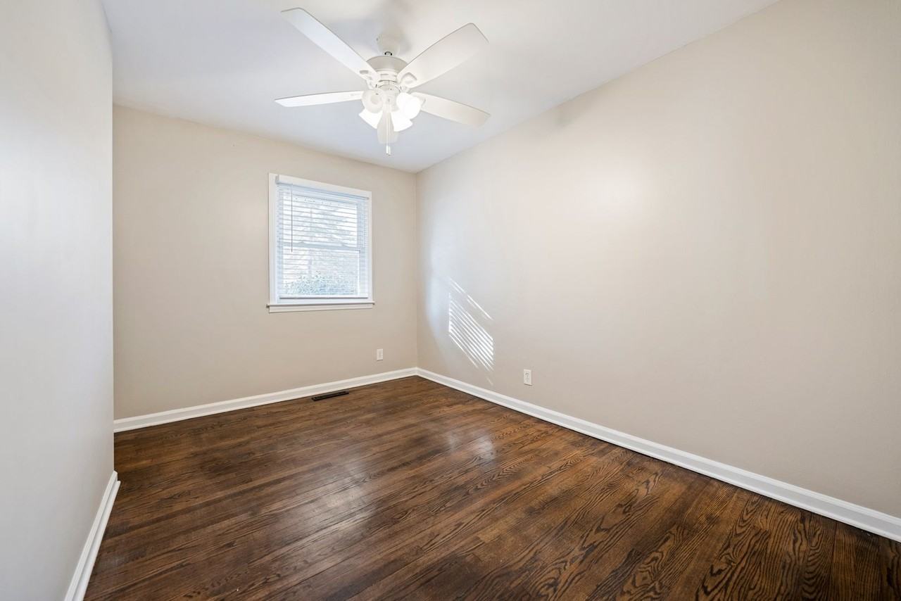 213 Barnes St - Photo 5 of 15
