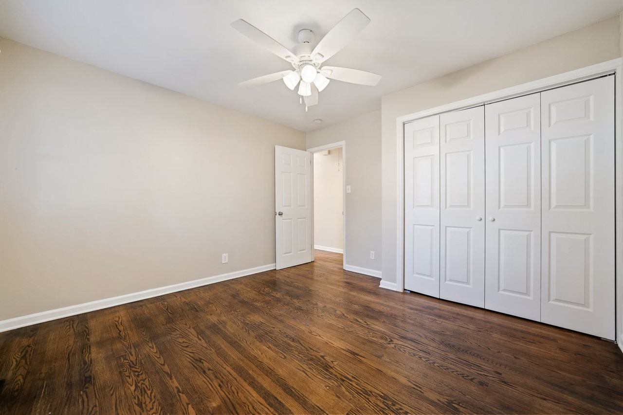 213 Barnes St - Photo 7 of 15