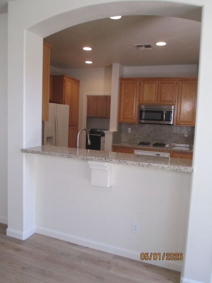 637 Shelby Ranch Ln - Photo 3 of 17