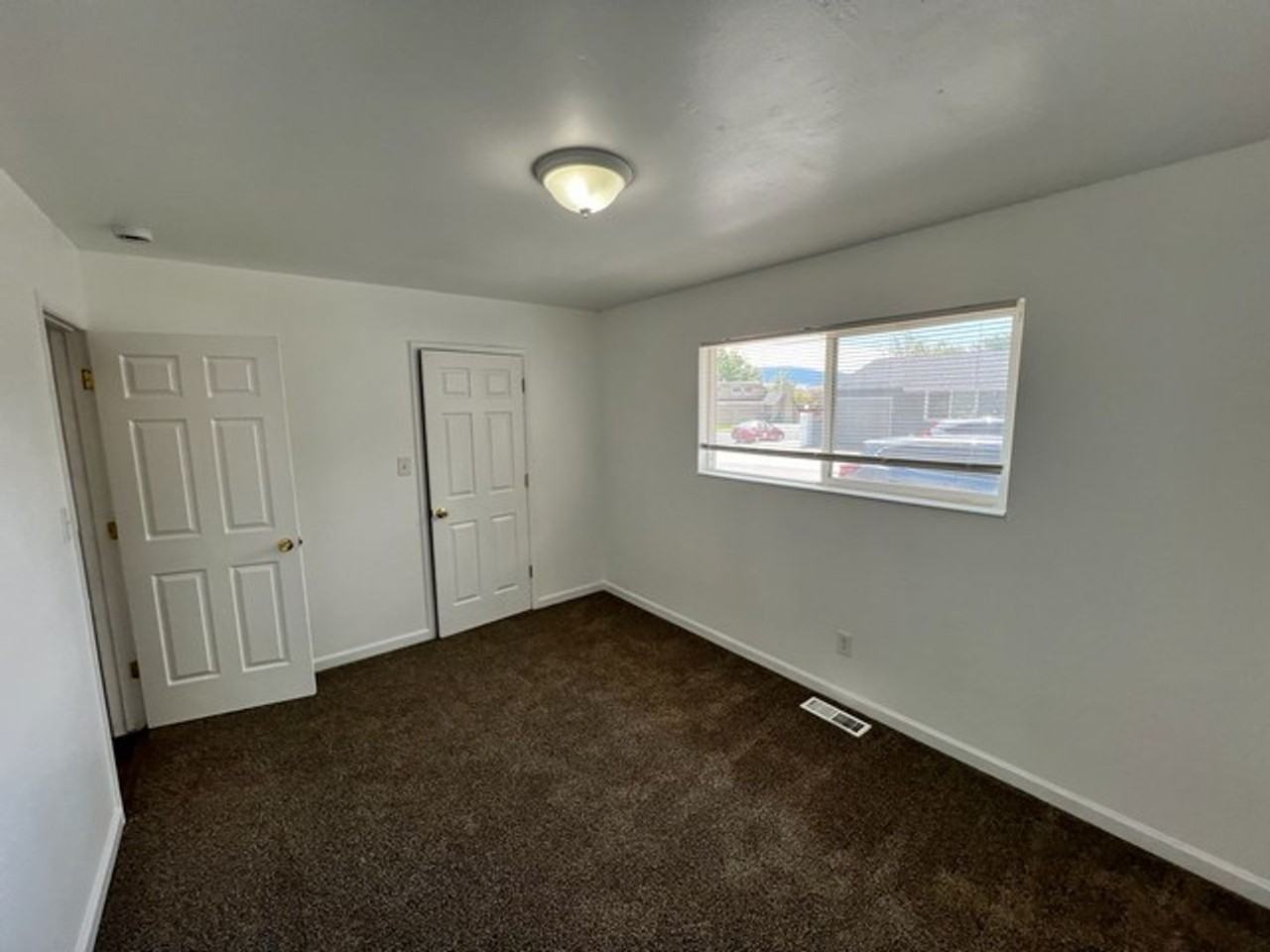 1750 York Way - Photo 7 of 10