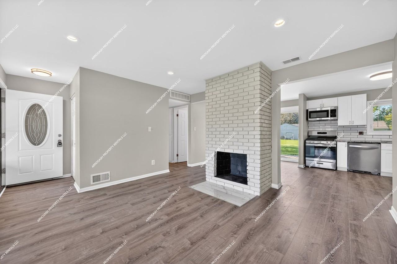 37863 Wendy Lee St - Photo 2 of 28