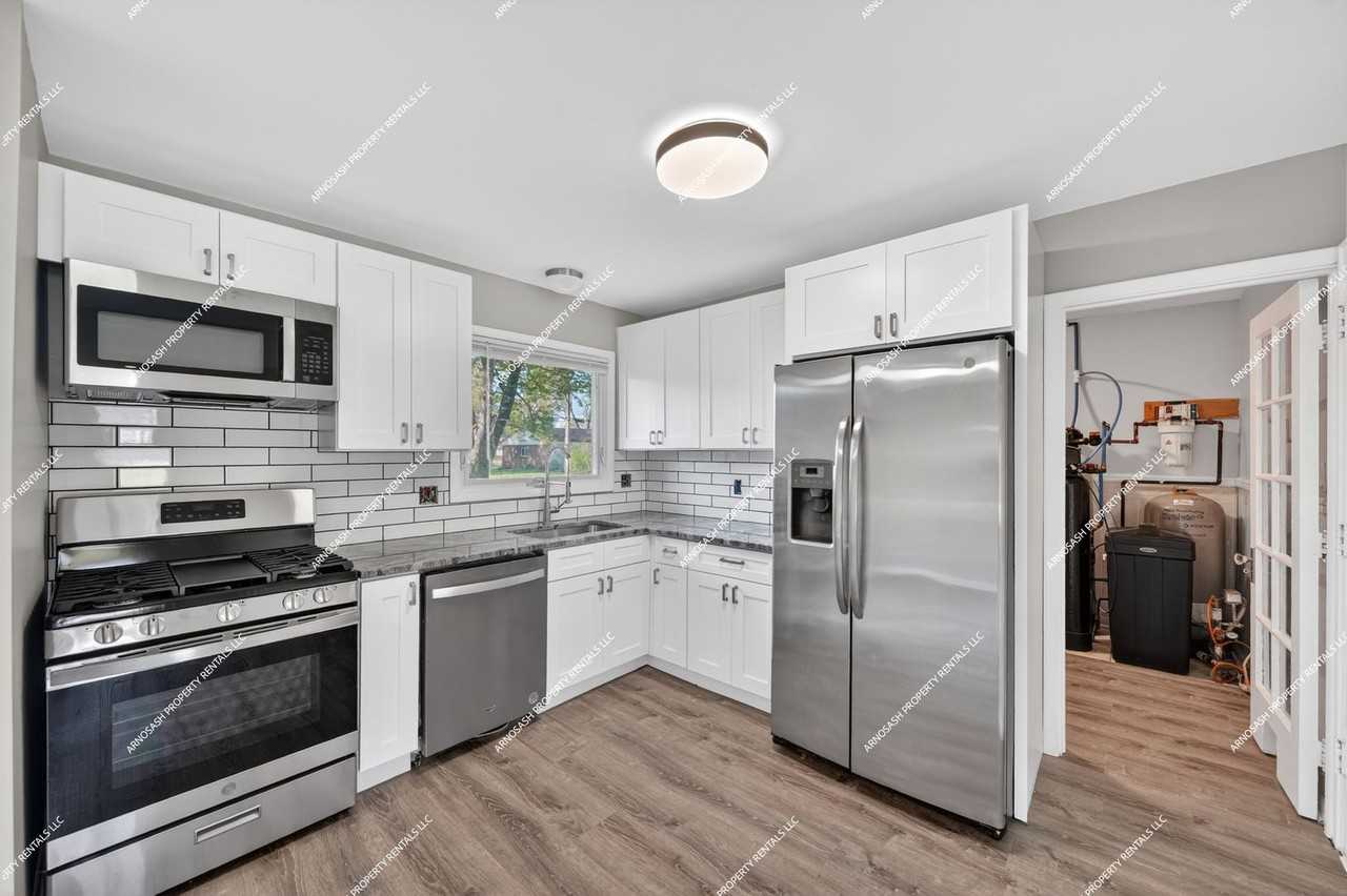 37863 Wendy Lee St - Photo 4 of 28