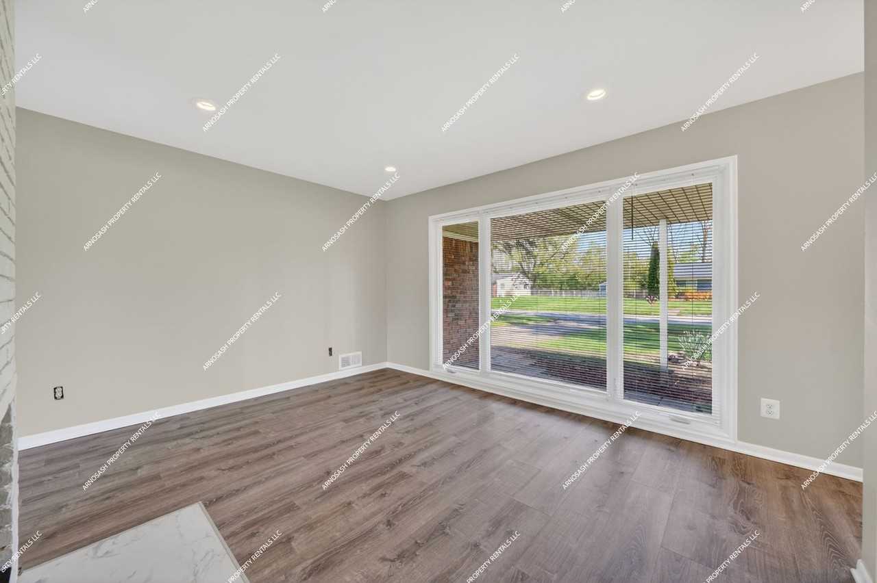 37863 Wendy Lee St - Photo 7 of 28