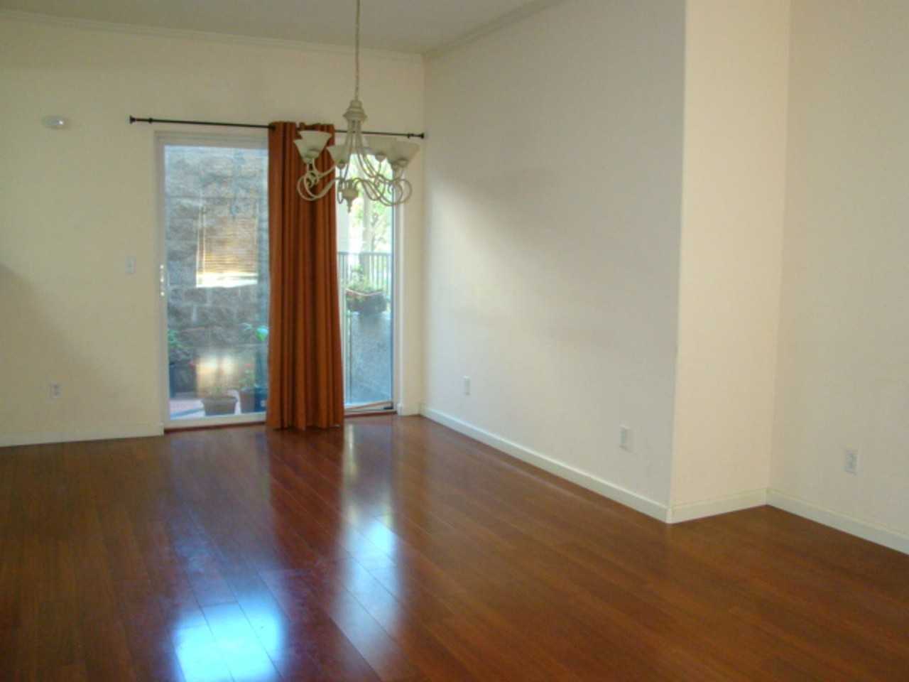 3162 Regency Ave - Photo 3 of 7