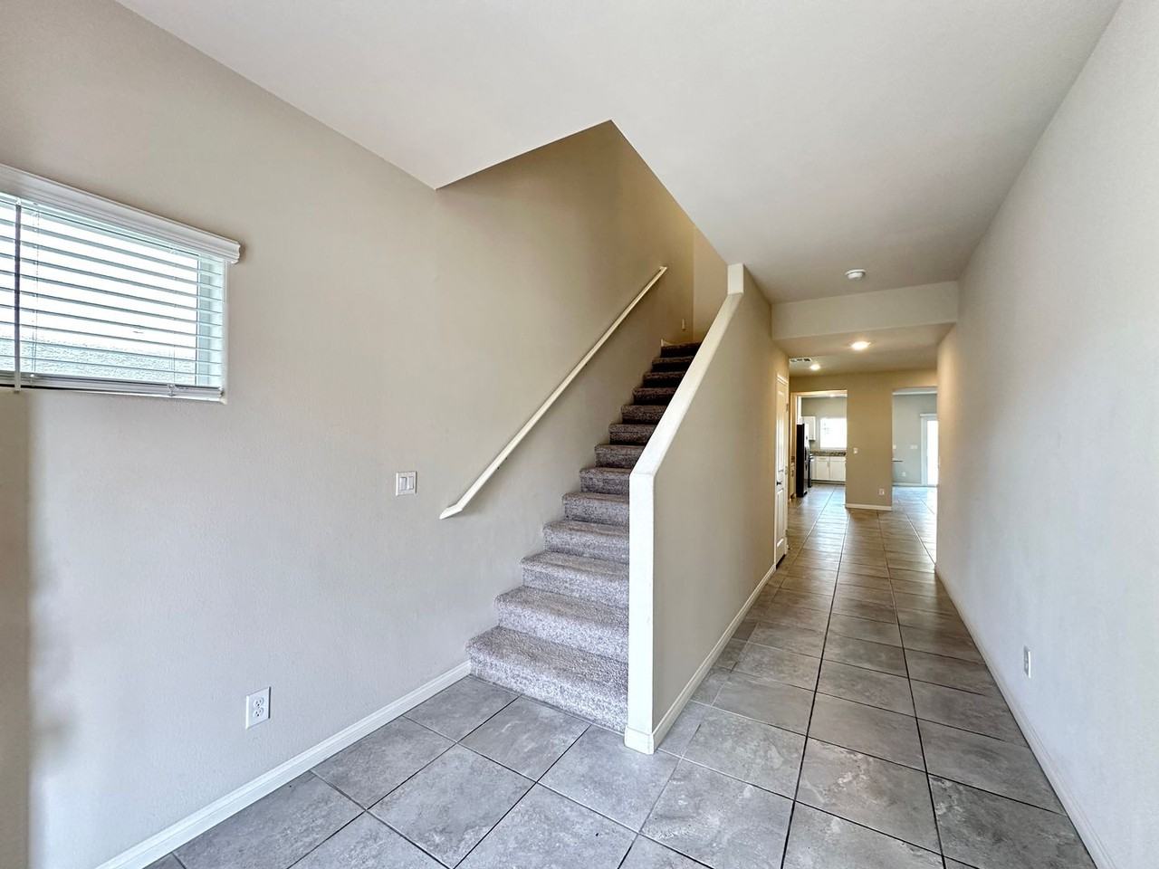 7508 Pink Mimosa Ave - Photo 3 of 35