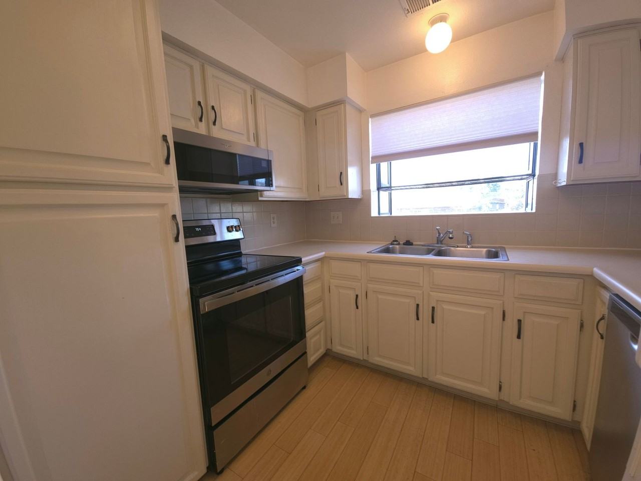525 Manhattan Dr #201 - Photo 6 of 24