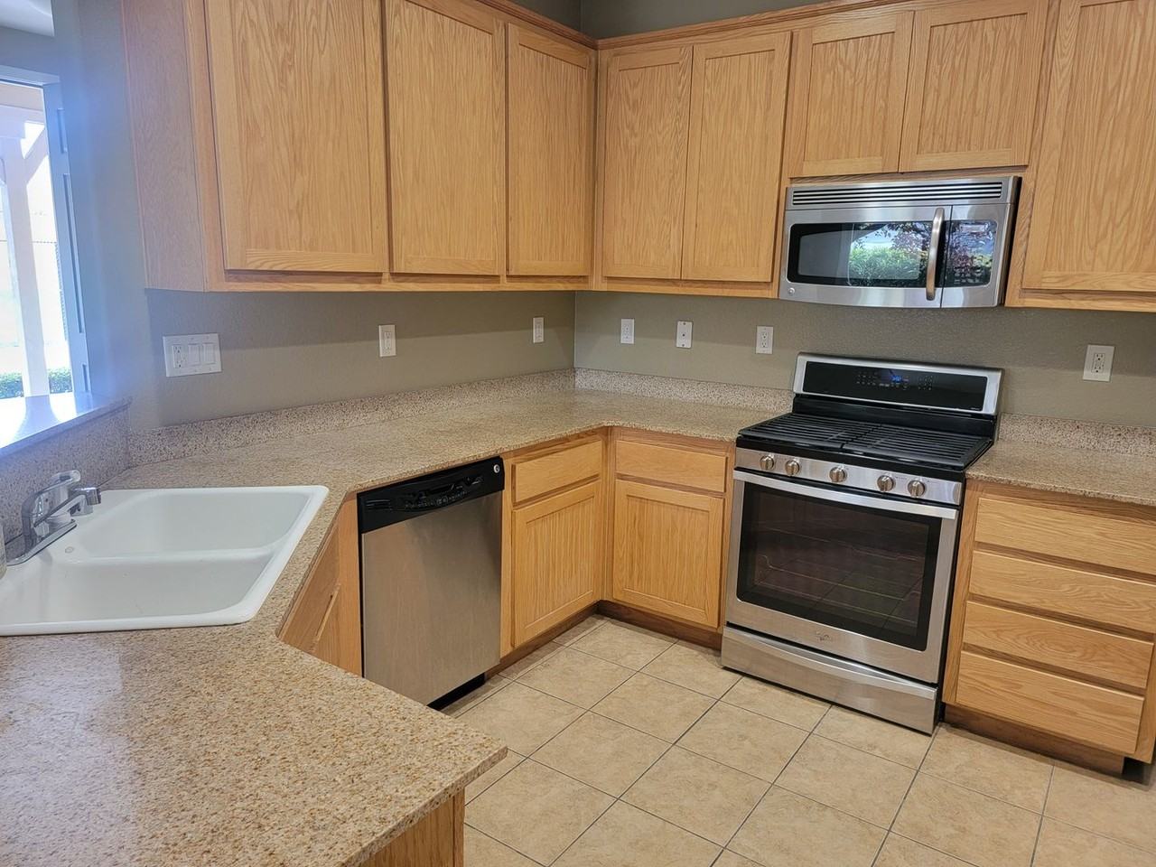 120 Soaring Hawk Ln - Photo 7 of 19