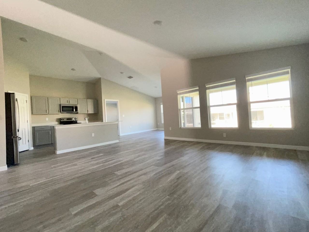 1544 Axel Cir - Photo 3 of 14