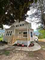 featured image of 310 N Spring St